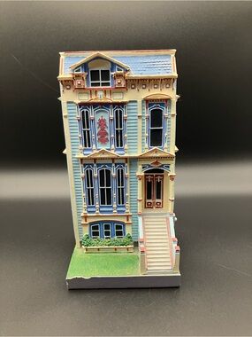 Lefton Penelope Victorian Queens House